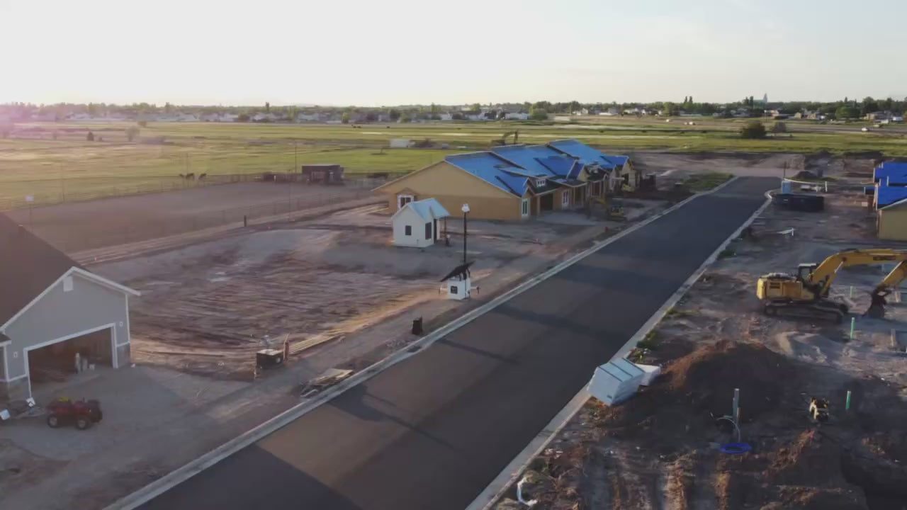 Load video: Duck View Systems AI-Powered Solar 4G Mobile Surveillance Unit